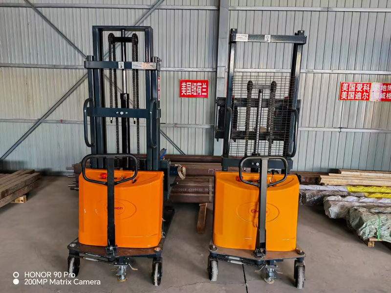 倉庫中電動叉車的優勢(圖1) 揚子電動叉車